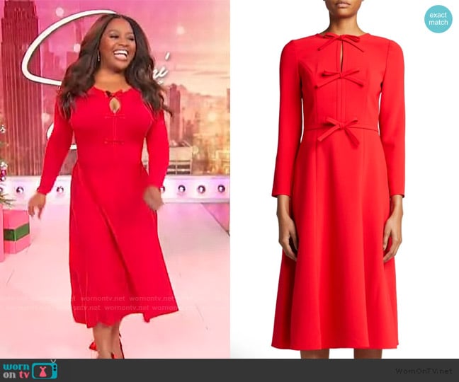 Carolina Herrera Bow Midi Dress worn by Sherri Shepherd on Sherri