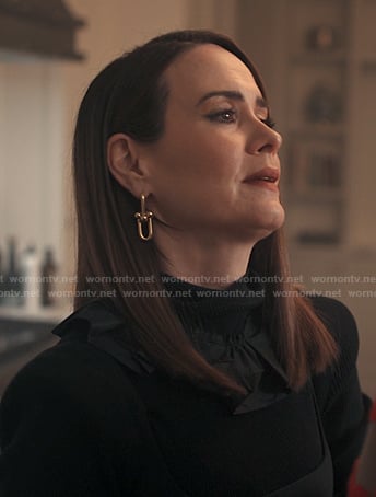 Carr's gold link drop earrings on Alls Fair