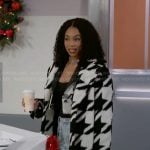 Chelsea’s houndstooth coat on Beyond the Gates