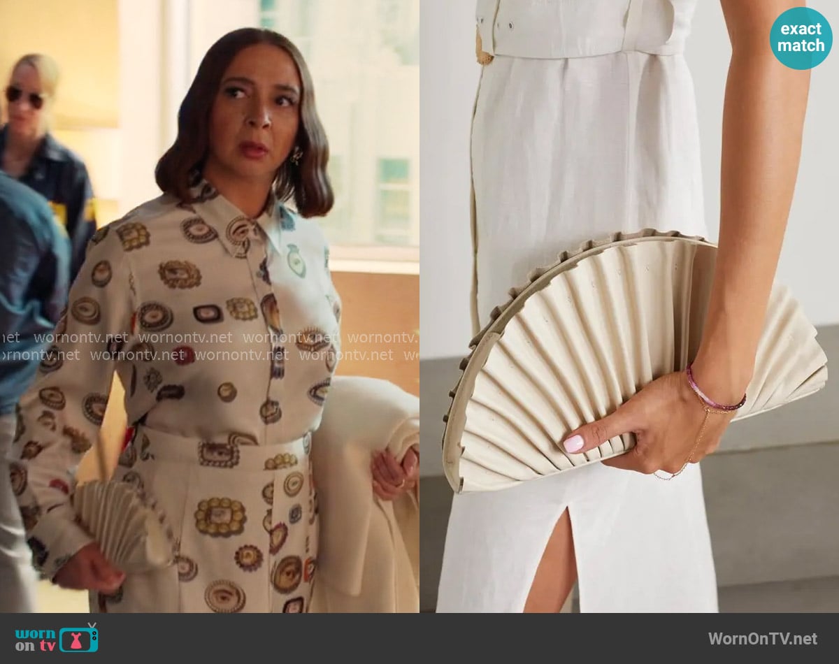 Cult Gaia Nala Pleated Leather Clutch worn by Molly Novak (Maya Rudolph) on Loot