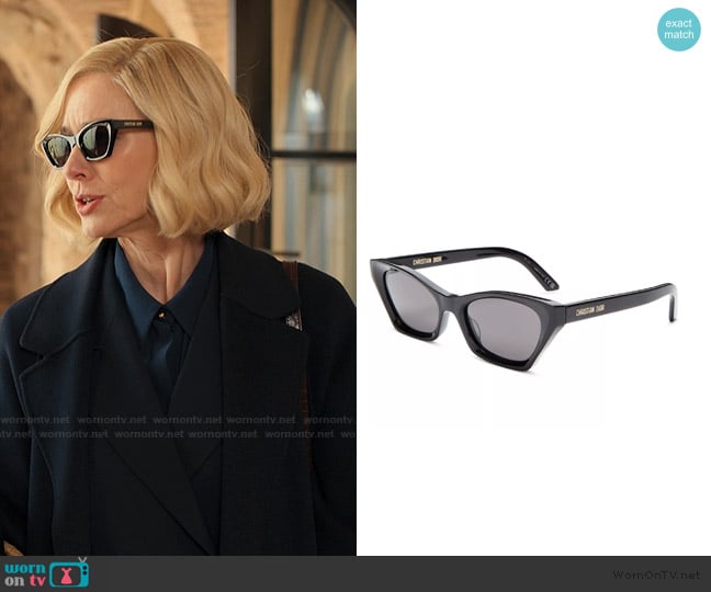 Dior DiorMidnight B1I Butterfly Sunglasses worn by Liberty Ronson (Naomi Watts) on Alls Fair