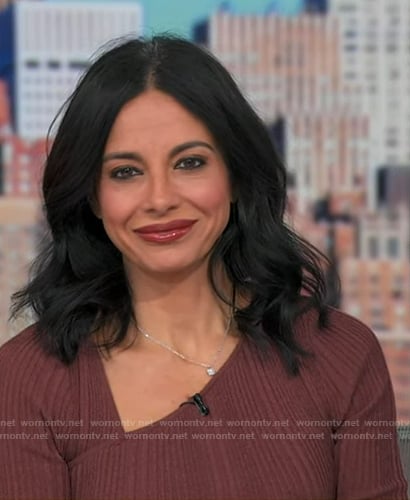 Dr. Tara Narula’s brown ribbed asymmetric dress on Good Morning America