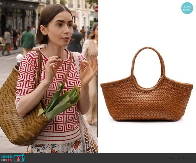 Dragon Diffusion Nantucket big tote bag worn by Emily Cooper (Lily Collins) on Emily in Paris