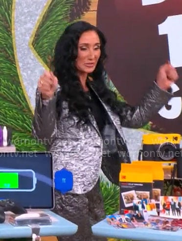 Elizabeth Werner’s silver suit on CBS Mornings