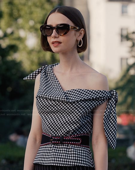 Emily's Tortoise sunglasses on Emily in Paris