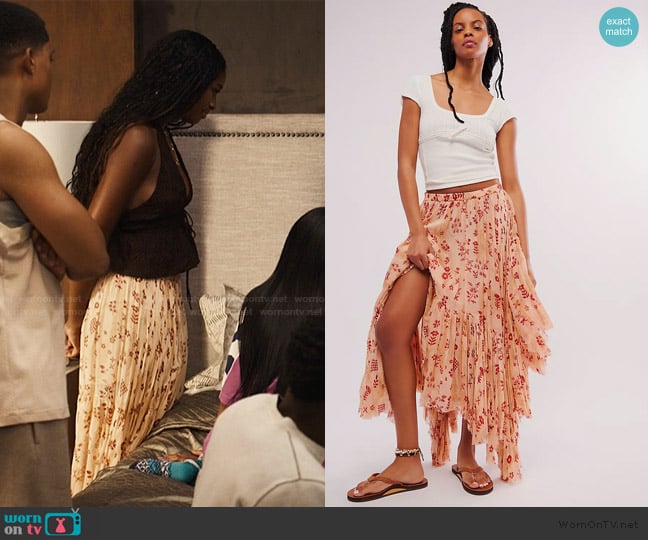 Free People FP One Clover Printed Skirt worn by Hilary Banks (Coco Jones) on Bel-Air