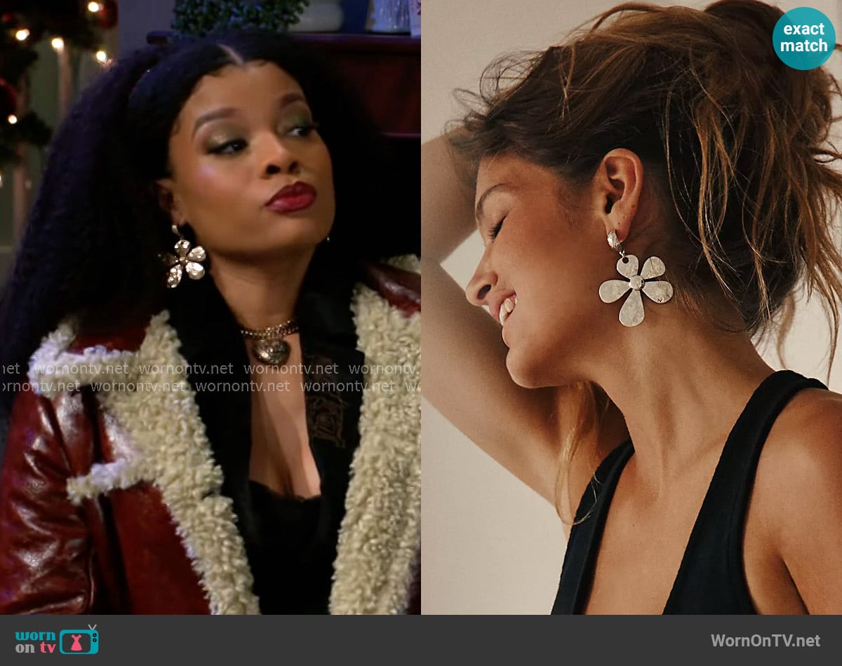 Free People Mod Flower Earrings worn by Eva Thomas (Ambyr Michelle) on Beyond the Gates