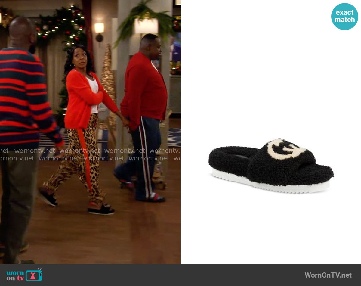 Gucci Eileen Logo-Print Shearling Slides worn by Tina Butler (Tichina Arnold) on The Neighborhood