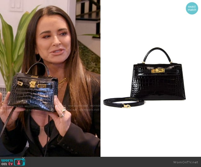 Hermes Kelly Mini bag in Alligator Black Shiny worn by Kyle Richards on The Real Housewives of Beverly Hills
