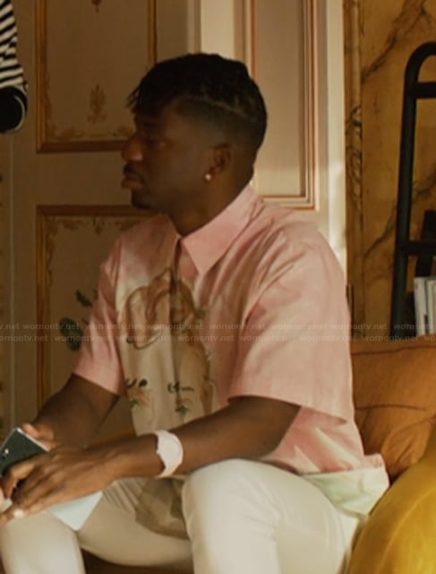 Julien's pink printed shirt on Emily in Paris
