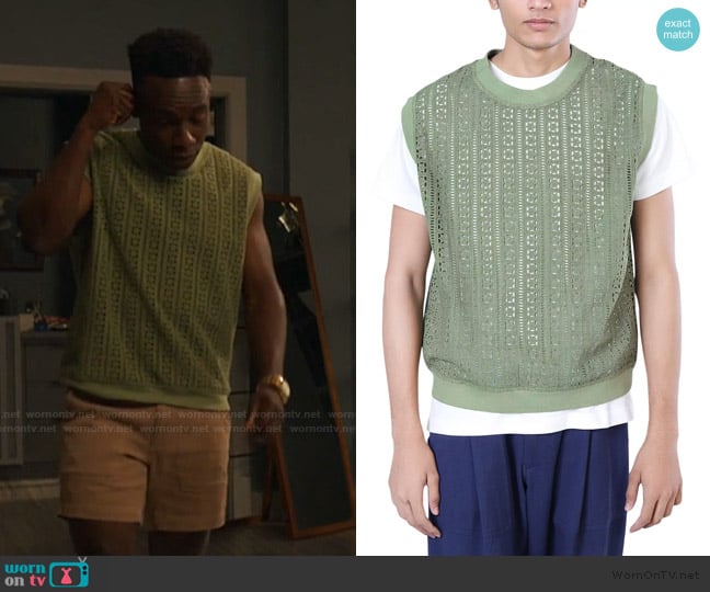 Kardo Noto Sweater Vest worn by Carlton Banks (Olly Sholotan) on Bel-Air