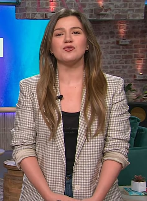 Kelly's gingham check blazer on The Kelly Clarkson Show