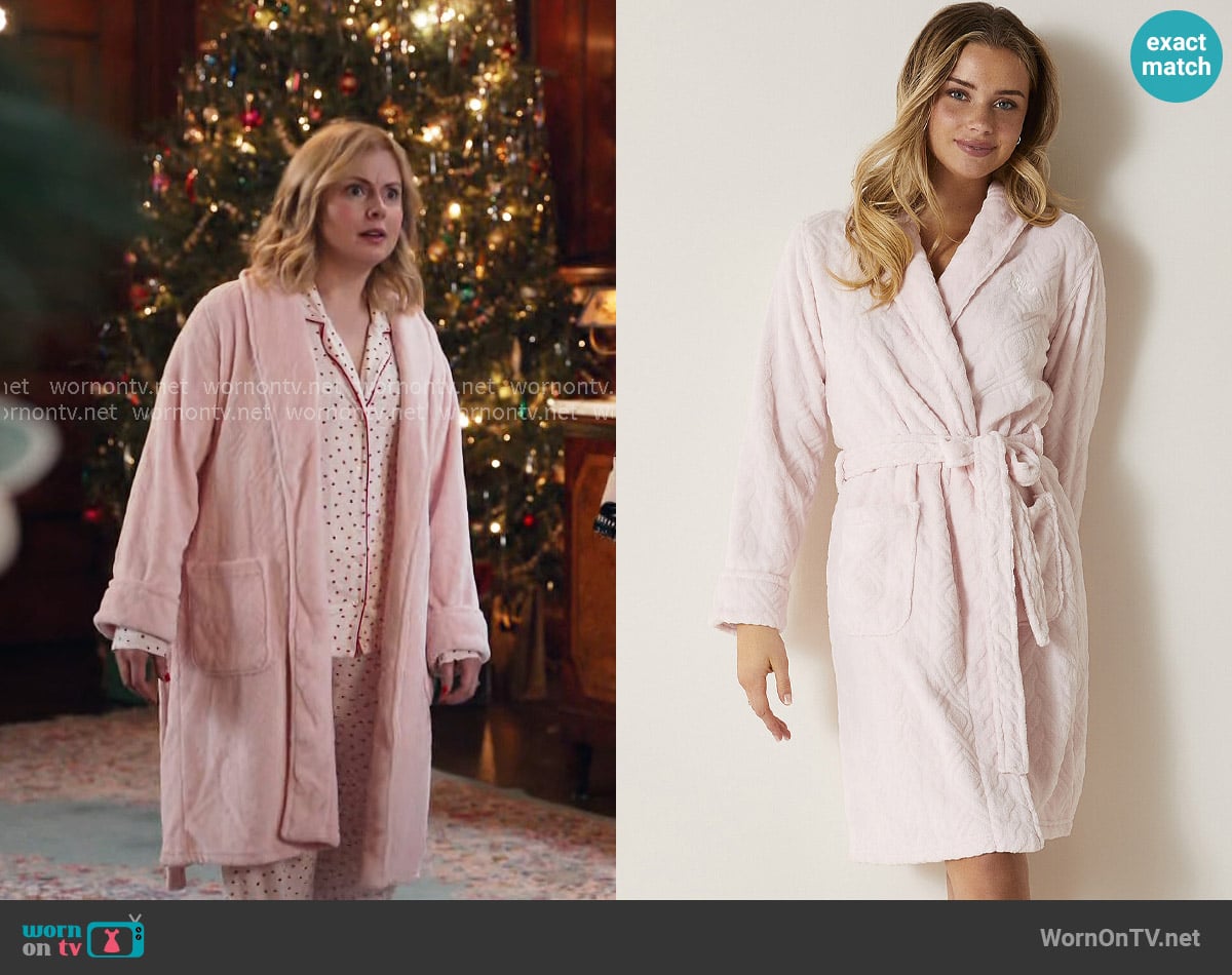 LAUREN Ralph Lauren Twisted Soft Plush Robe worn by Sam (Rose McIver) on Ghosts