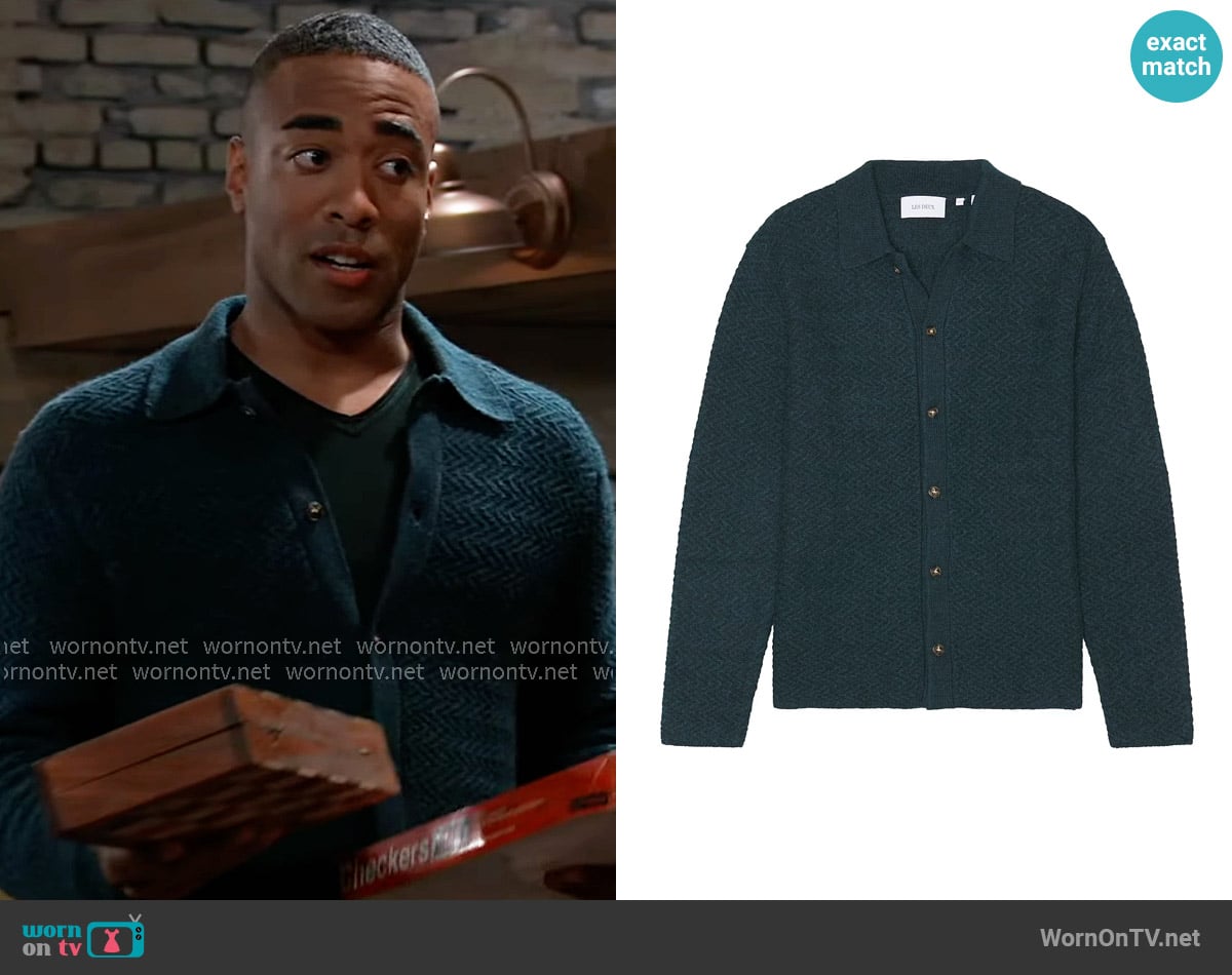 Isaiah’s teal green zig zag sweater on General Hospital Isaiah’s teal green zig zag sweater on General Hospital