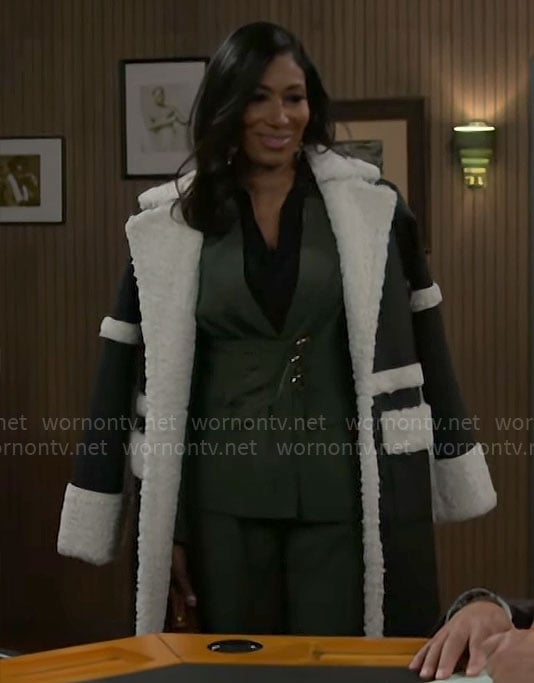 Leslie's contrasting sherpa coat on Beyond the Gates