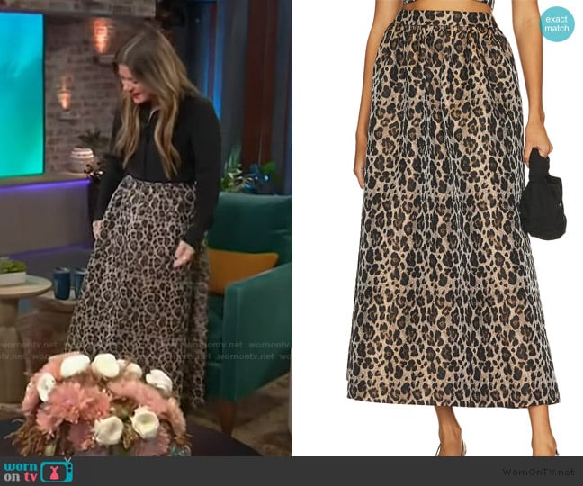 Line & Dot Sierra Skirt worn by Kelly Clarkson on The Kelly Clarkson Show
