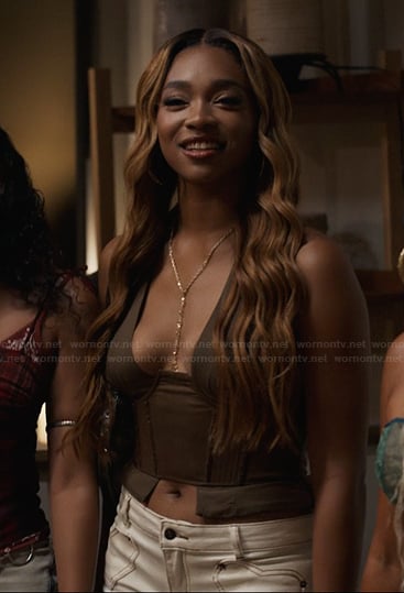 Lisa's white heart denim shorts on Bel-Air