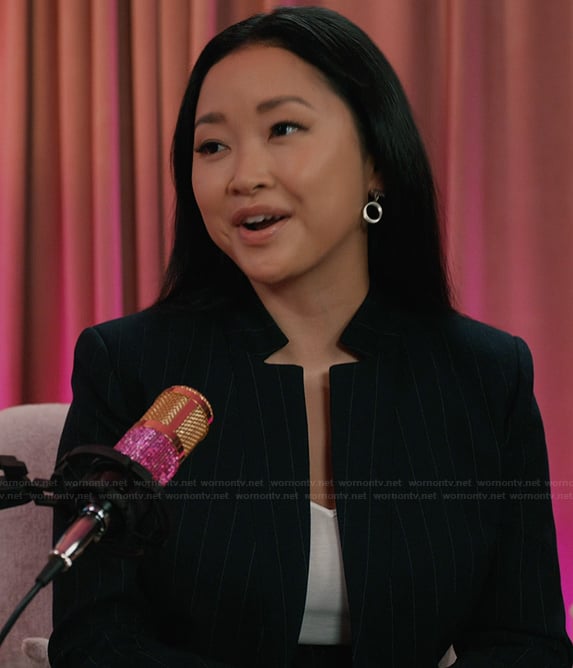 Peyton's black pinstripe blazer on Elsbeth