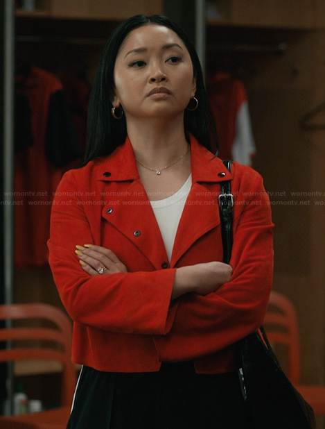 Peyton's red jacket on Elsbeth