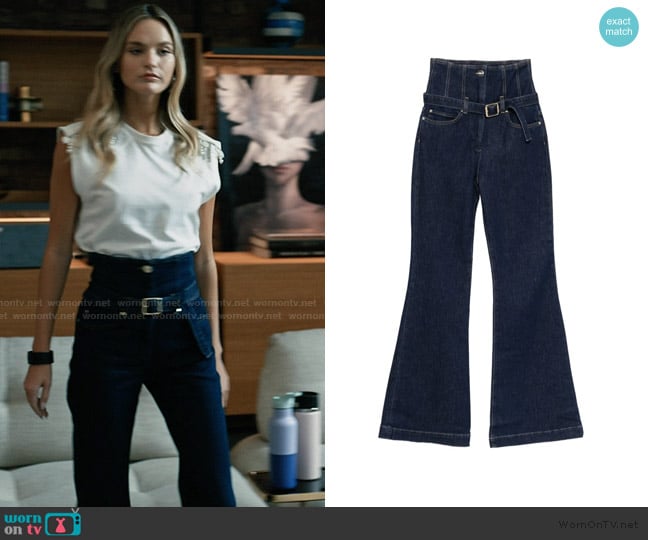 Pinko High-waisted belted jeans worn by Harper ( Alina Rose Armstrong) on Elsbeth