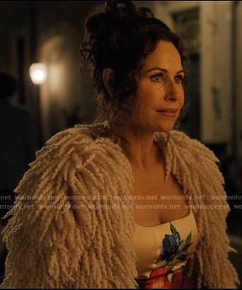 Princess Jane's pink floral print square neck dress on Emily in Paris