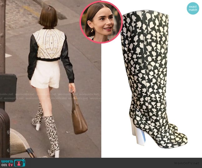 Saint Laurent Le 5 A 7 Large Shoulder Hobo Bag in Smooth Leather worn by Emily Cooper (Lily Collins) on Emily in Paris