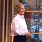 Sara’s white cropped shirt on The View