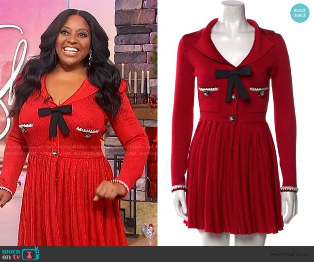 Self Portrait V-Neck Knee Length Dress worn by Sherri Shepherd on Sherri