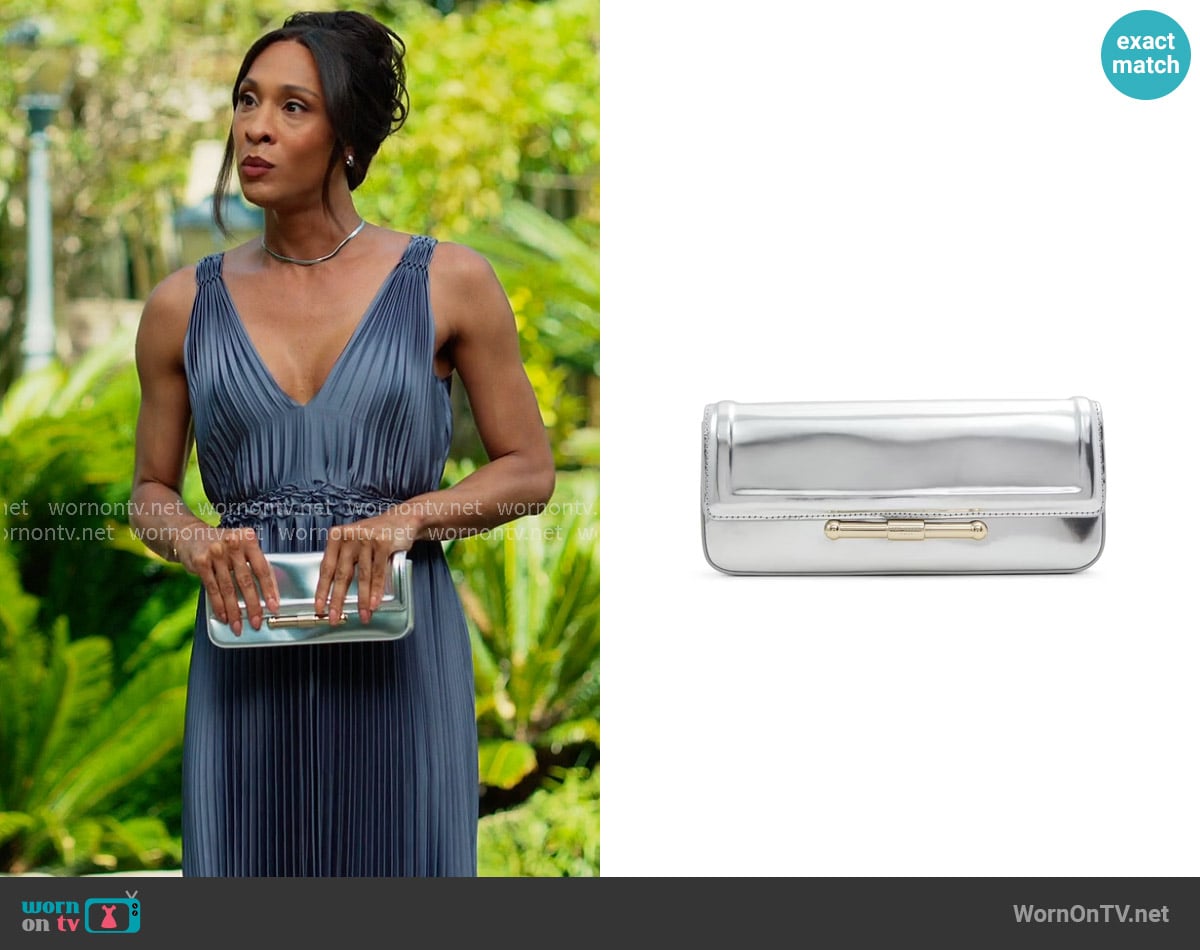 Ted Baker Maya Leather Crossbody Bag worn by Sofia Salinas (Michaela Jaé Rodriguez) on Loot