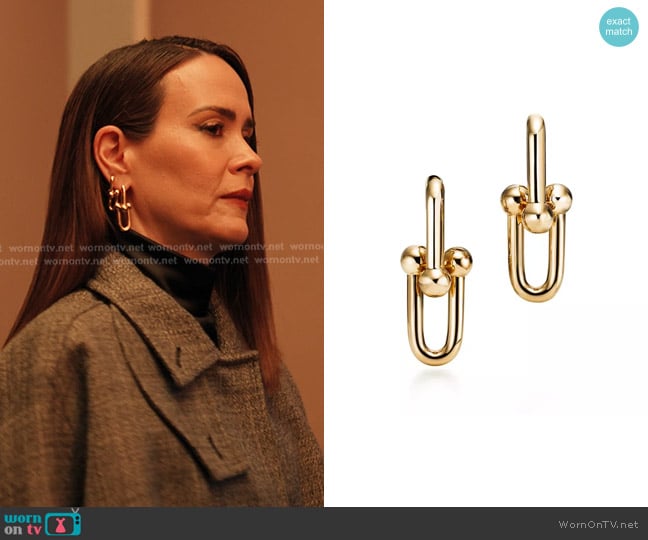 Tiffany & Co Large Link Earrings in Yellow Gold worn by Carrington Lane (Sarah Paulson) on Alls Fair