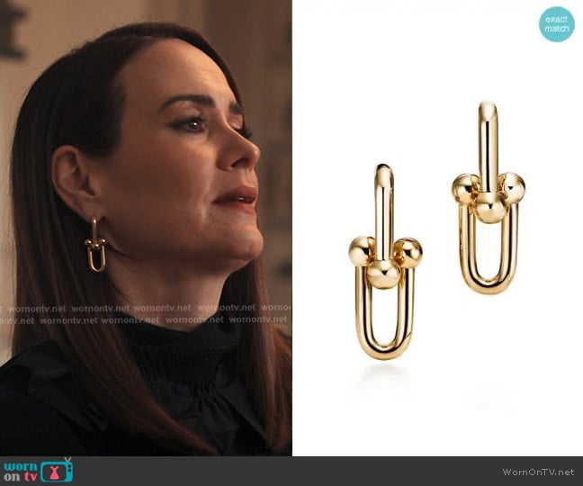 Tiffany & Co Large Link Earrings in Yellow Gold worn by Carrington Lane (Sarah Paulson) on Alls Fair