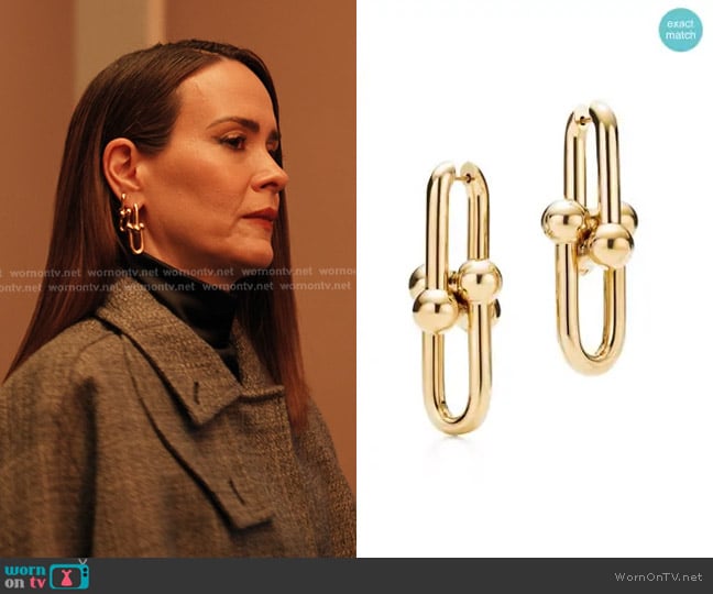 Tiffany & Co Extra Large Link Earrings in Yellow Gold worn by Carrington Lane (Sarah Paulson) on Alls Fair