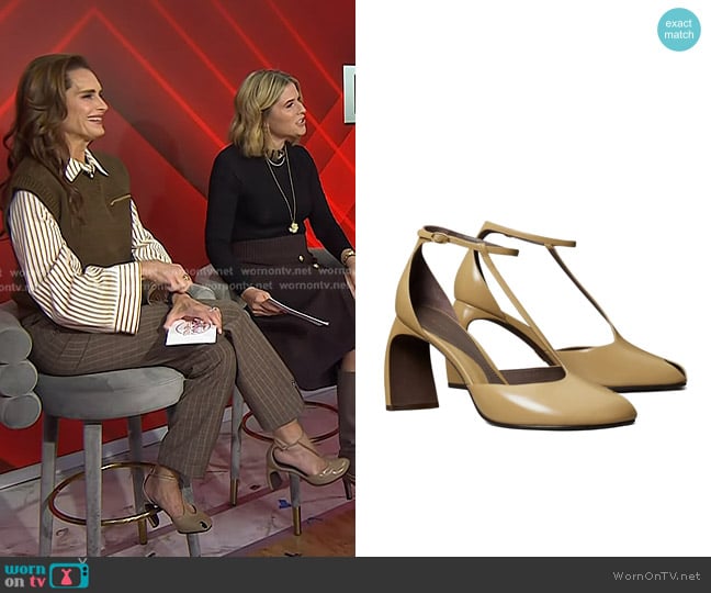 Brooke Shields’s beige pumps on Today Brooke Shields’s beige pumps on Today