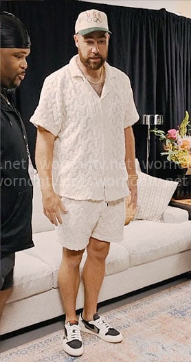 Travis Kelce’s wavy crochet shirt and shorts set on The End of an Era