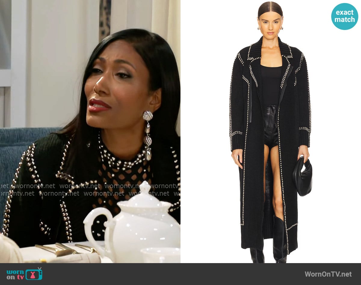 Understated Leather Moto Robe worn by Dana 'Leslie' Thomas (Trisha Mann-Grant) on Beyond the Gates