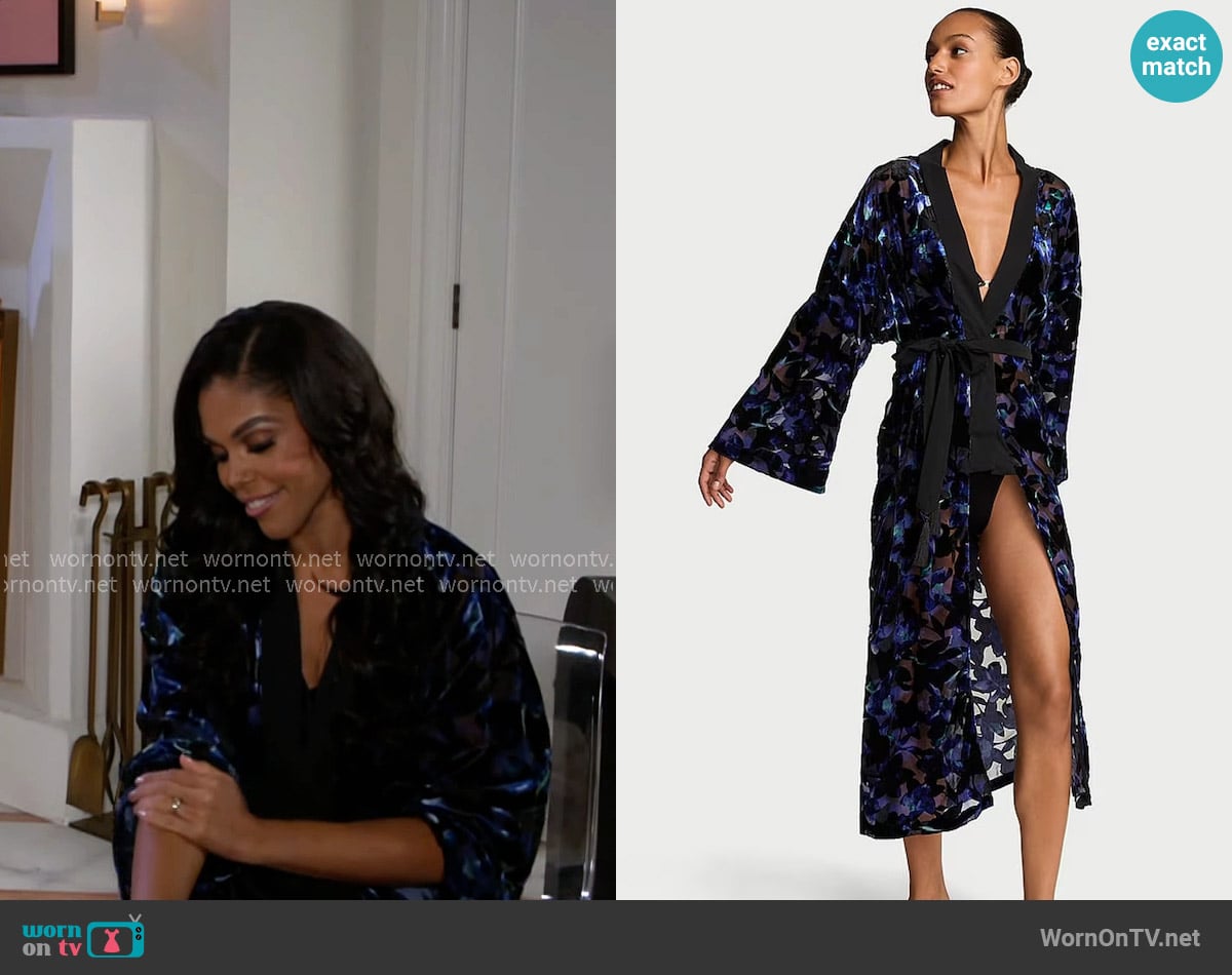 Victorias Secret Electric Orchid Burnout Velvet Long Robe worn by Dani Dupree (Karla Mosley) on Beyond the Gates