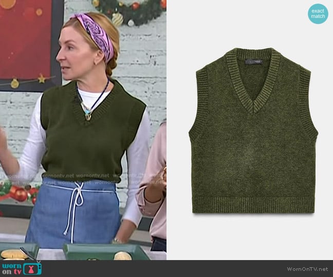 Christina Tosi’s green v-neck knit vest on Today