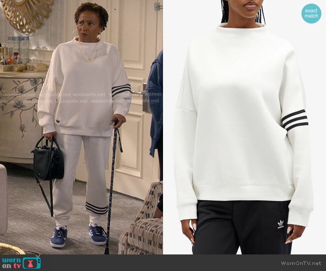 Adidas Neucl Oversized Sweat in Cloud White worn by Lucretia Turner (Wanda Sykes) on The Upshaws