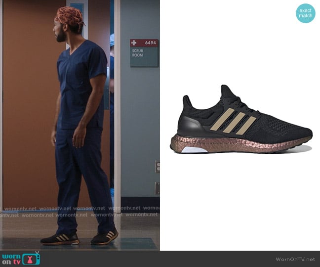 Winston’s black sneakers on Greys Anatomy