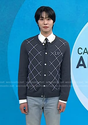 Ahn Hyo-seop’s grey check cardigan on Today