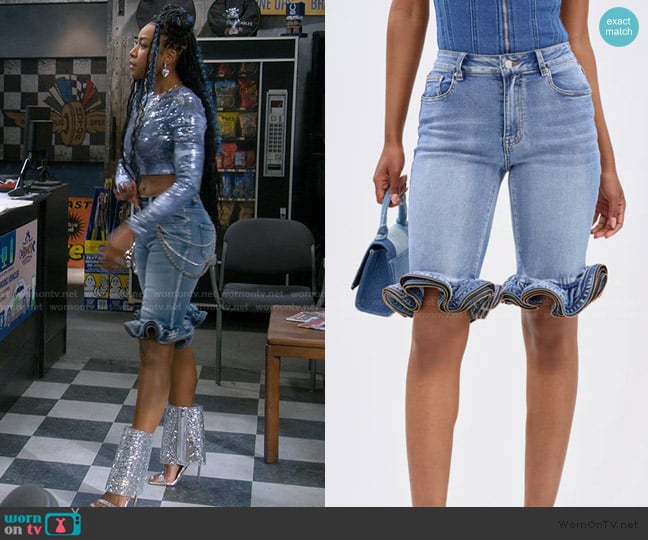 Tasha’s denim ruffle shorts on The Upshaws