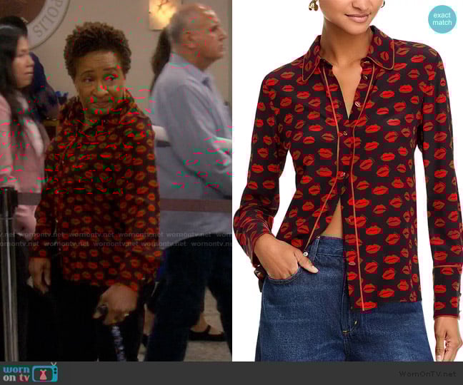 Alice + Olivia Willa Silk Shirt worn by Lucretia Turner (Wanda Sykes) on The Upshaws