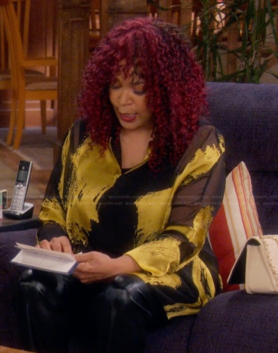 Althea's brushstroke print top on The Upshaws