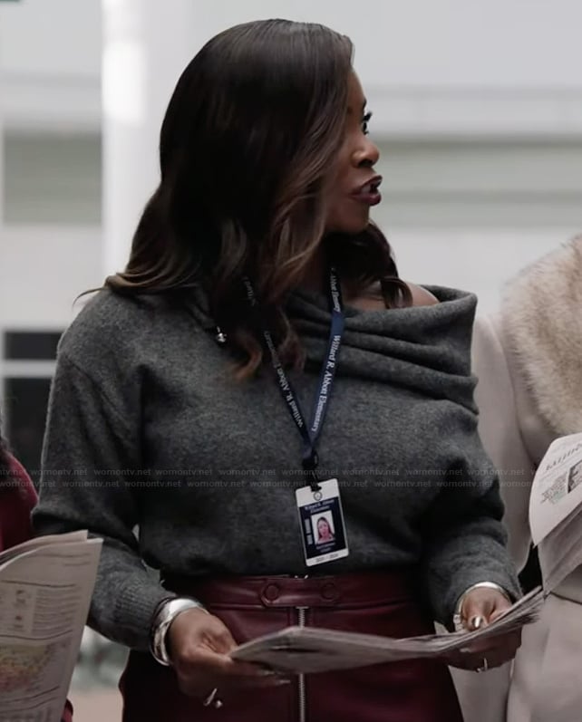 Ava's gray ring detail sweater on Abbott Elementary