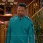 Bennie’s teal track jacket on The Upshaws