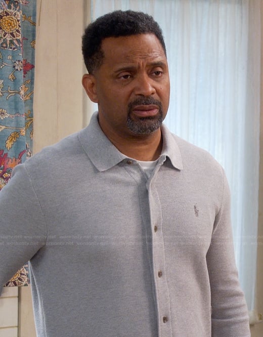 Bennie's gray button down shirt on The Upshaws