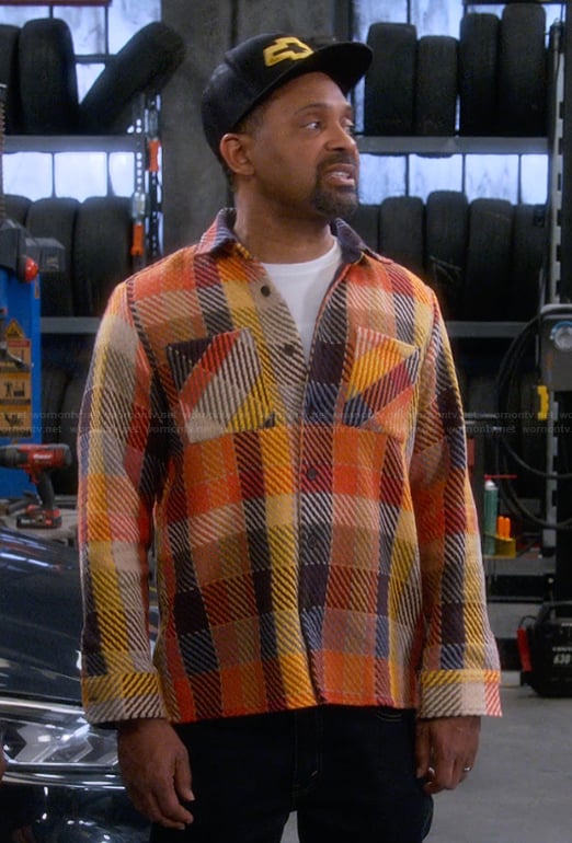Bennie's plaid shacket on The Upshaws