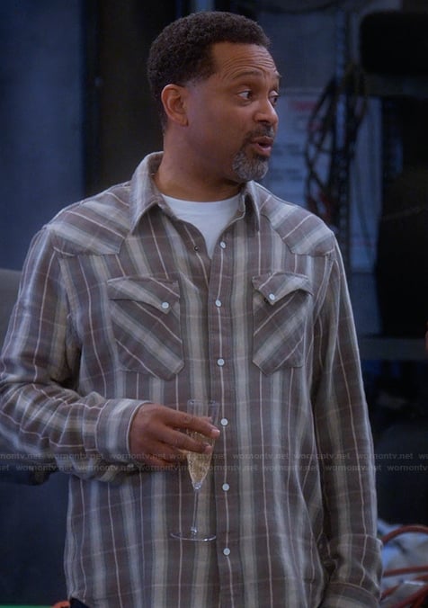 Bennie’s plaid shirt on The Upshaws