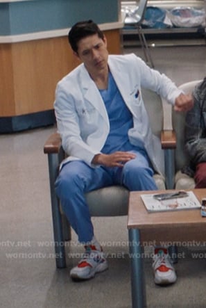 Blue's white and orange sneakers on Greys Anatomy