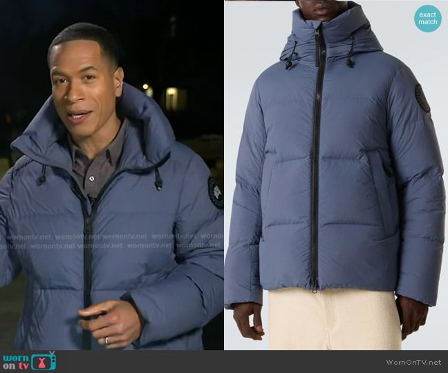 Alex Perez’s blue down jacket on GMA